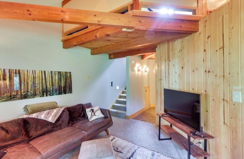 Whitefish House | Cozy Resort Condo ~ 2 Mi to Whitefish Mtn Resort!