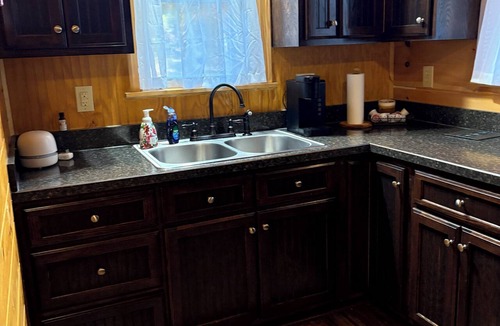 Farmville Cottage | Cozy Retreat is a quiet place to relax and enjoy nature.