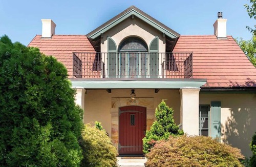 North Downtown Apartment | Cozy Room in Historic Villa, Preston