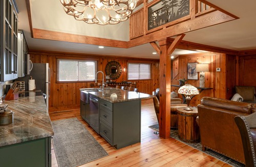 Hinckley Cabin | Cozy Secluded Cabin Retreat 30Ac. Horse & Pony Ranch with Pool River & Trails