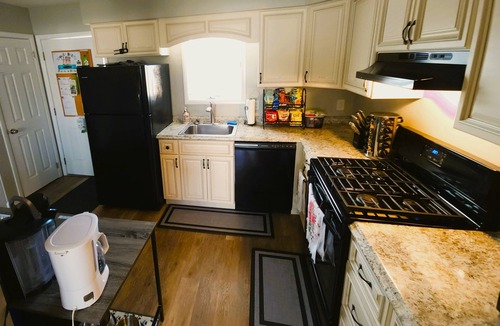 North Cape May House | Cozy Shore Cottage w/Hot Tub Pet Friendly