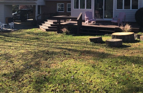 Rio Bed & Breakfast | Cozy stay in an updated colonial style house, ≈ 5 min drive to downtown and UVA