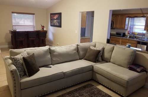 Driftwood House | Cozy stay near the New HardRock hotel