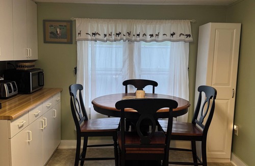 Town of Webb House | Cozy stay within walking distance to everything!