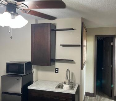 Miami Springs House | cozy studio apartment with private entrance and patio