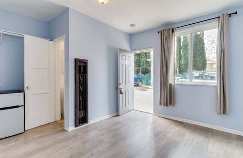 Studio City Apartment | Cozy Studio City Studio Single
