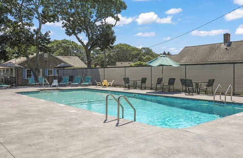 Hyannis Apartment | Cozy Studio near the Beach and Main Street - Captain Gosnold - 18C