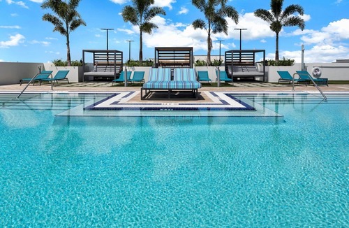 Doral Apartment | Cozy Studio Suite | Partial Golf Views & Pool
