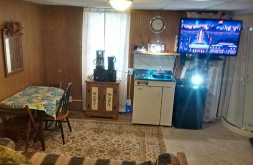 Albany Apartment | Cozy Studio w/Private Bathroom by Amtrak & Albany