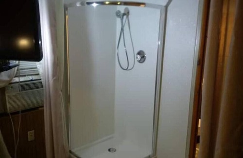Albany Apartment | Cozy Studio w/Private Bathroom by Amtrak & Albany