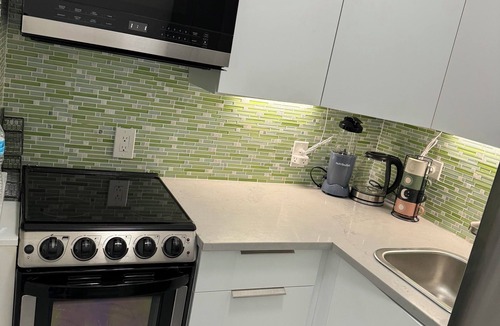 North Bay Village Condo | Cozy Studio with the Best Miami Skyline Views and free parking