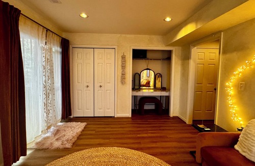 Charlottesville House | Cozy Studio with Nature Access