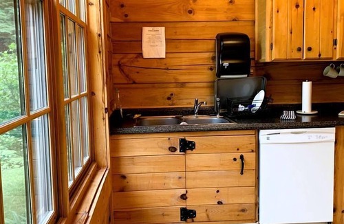 Mingo House | Cozy Suite Perfect for a Romantic Getaway in West Virginia
