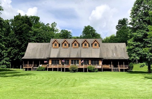 Mingo House | Cozy Suite Perfect for a Romantic Getaway in West Virginia