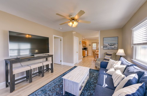 Villas Cottage | Cozy Villas Cottage w/Deck, 1/2 Block to Beach!