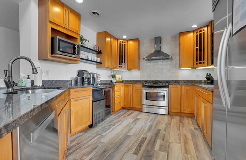 Chester House | Crab Alley | Waterfront Home + Hot Tub + Game Room