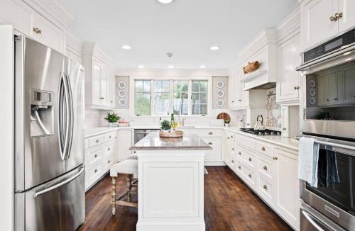 Gloucester House | Cranberry Hill | 9 BR 22 Acre Estate | Sleeps 24