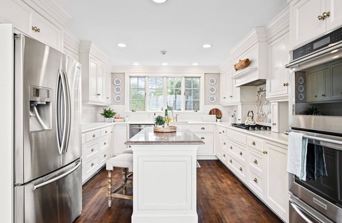 Gloucester House | Cranberry Hill l 9 BR 22 Acre Estate l Sleeps 22