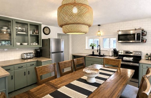 Rehoboth Beach House | Crepe Myrtle Cottage Hot Tub Sleeps 12