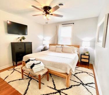 North Chesterfield House | Crieff Cottage Hot Tub, 3BR Near Downtown