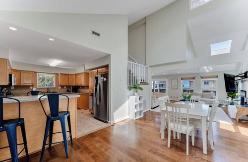 Croatan Beach House | Croatan Beach Spacious 4BR Home with Views