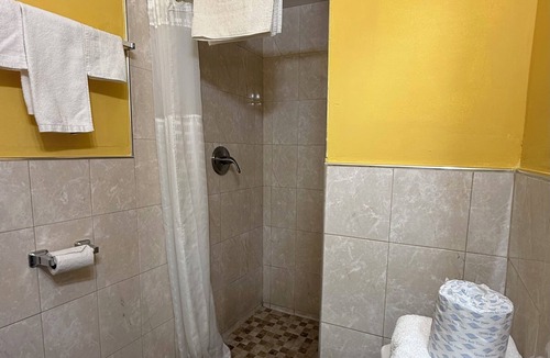 Harbordale Hotel | Crown Inn
