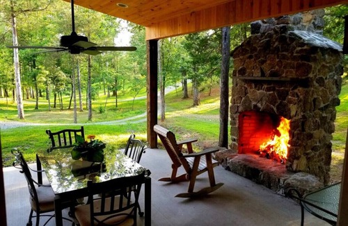 Stanardsville Apartment | Crows Nest at White Lotus Eco Spa Retreat