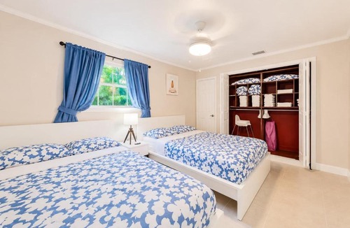 Edgewood House | Cruise Family house STR-1761