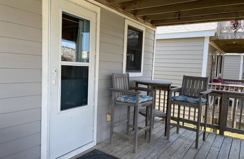 Hatteras Condo | Cruise into Ocean's Door West and set sail in the calm setting of the cabana!