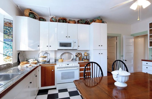 West Falmouth House | Curated Spaces for Celebrating Family, Team Building.Just Escaping