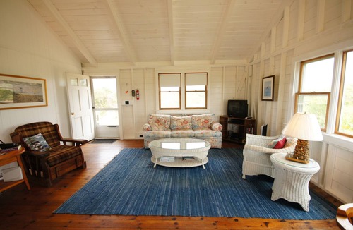 Quidnet Cottage | "Curlew Cottage" Secluded Island Getaway, Sleeps 6, Pet Friendly