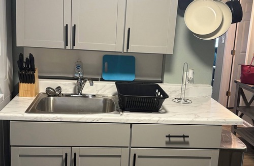 Little Salisbury Condo | Cute and Cozy ! Steps to the beach!