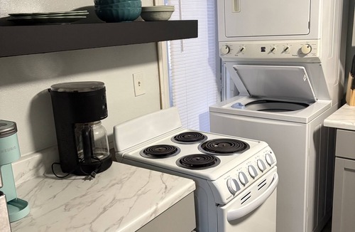 Little Salisbury Condo | Cute and Cozy ! Steps to the beach!