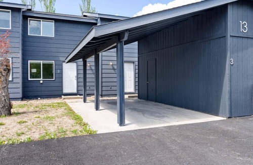 Columbia Falls Villa | Cute Condo Minutes from Downtown Columbia Falls