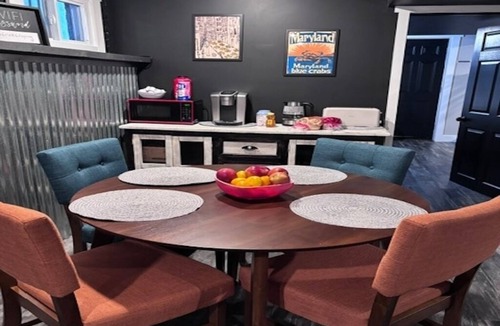 Jersey City Apartment | Cute, new, cozy 1-bedroom suite with private entrance and Hot Tub, close to NYC