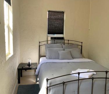 West Little Havana House | Cute Private Room - Close to airport & Free parking 01