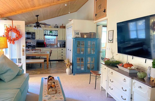 Chincoteague House | Cypress Cottage -Waterview- LINENS AND TOWELS/Beach Supplies Provided
