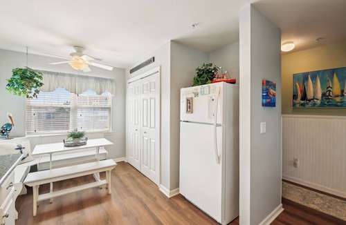 Ocean View House | DAILY ACTIVITIES INCLUDED UP TO $300 PER WEEK! Dog Friendly. Beautiful Sunsets, just the perfect place to relax, refresh and re-energize!