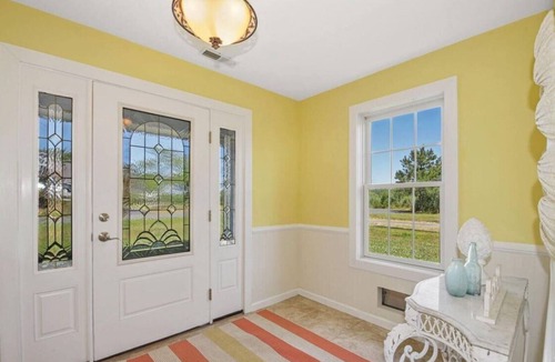 Cedar Neck House | DAILY ACTIVITIES INCLUDED*! 4-NIGHT MINI-WEEKS AVAILABLE ALL SEASON. Exceptional, bright, comfortable, and spacious multi-level vacation home offers wonderful wetland views