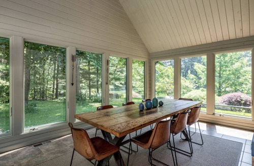 Killingworth Cabin | Daniel Boone meets Mid Century Modern Retreat