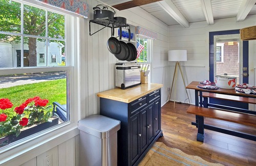 Wellfleet Cottage | Darling 2BD Cottage-A/C, Amazing Deck & Screen Porch, Walk to Town Center & Mayo Beach
