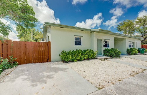 West Little River House | Deco Drive Miami Near Hard Rock Stadium South Beach Wynwood