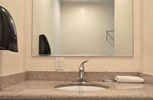 Oxnard Hotel | Del Playa Inn Oxnard Near Camarillo