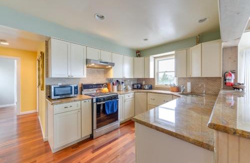Green Creek House | Delaware Bay & Sunset Views: Cape May Cottage