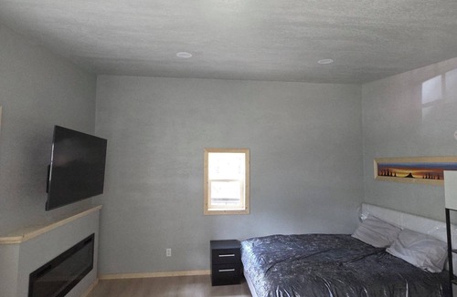 Babb Cabin | Delightful 2-bedroom cabin with AC in charming Babb
