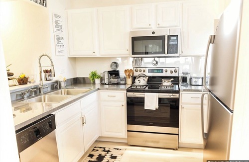 Ghent Apartment | Delightful 3-bedroom 2bath apartment Norfolk