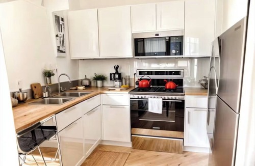 Ghent Apartment | Delightful 3-bedroom 2bath apartment Norfolk