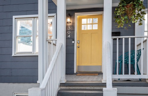 Locust Grove House | Delightful 5-bedroom residence near downtown Charlottesville. Pet-friendly!