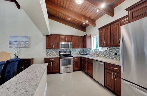 Delray Beach House | Delray Beach - Group Getaway · Private Complex Heated pool, 2 houses, sleeps 16