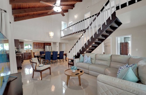 Delray Beach House | Delray Beach - Group Getaway · Private Complex Heated pool, 2 houses, sleeps 16